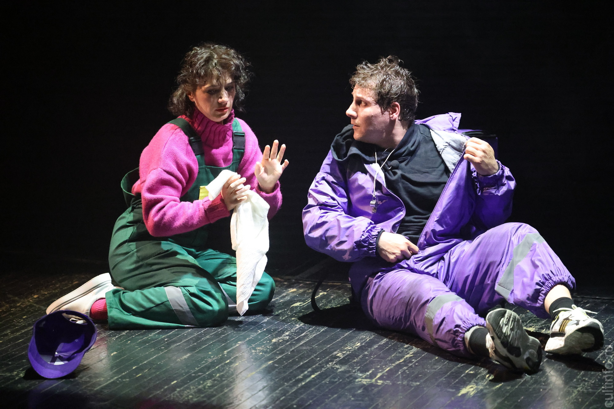 Премьеру «Ураган» по написанной специально для Вологодского театра юного зрителя пьесе представили зрителю