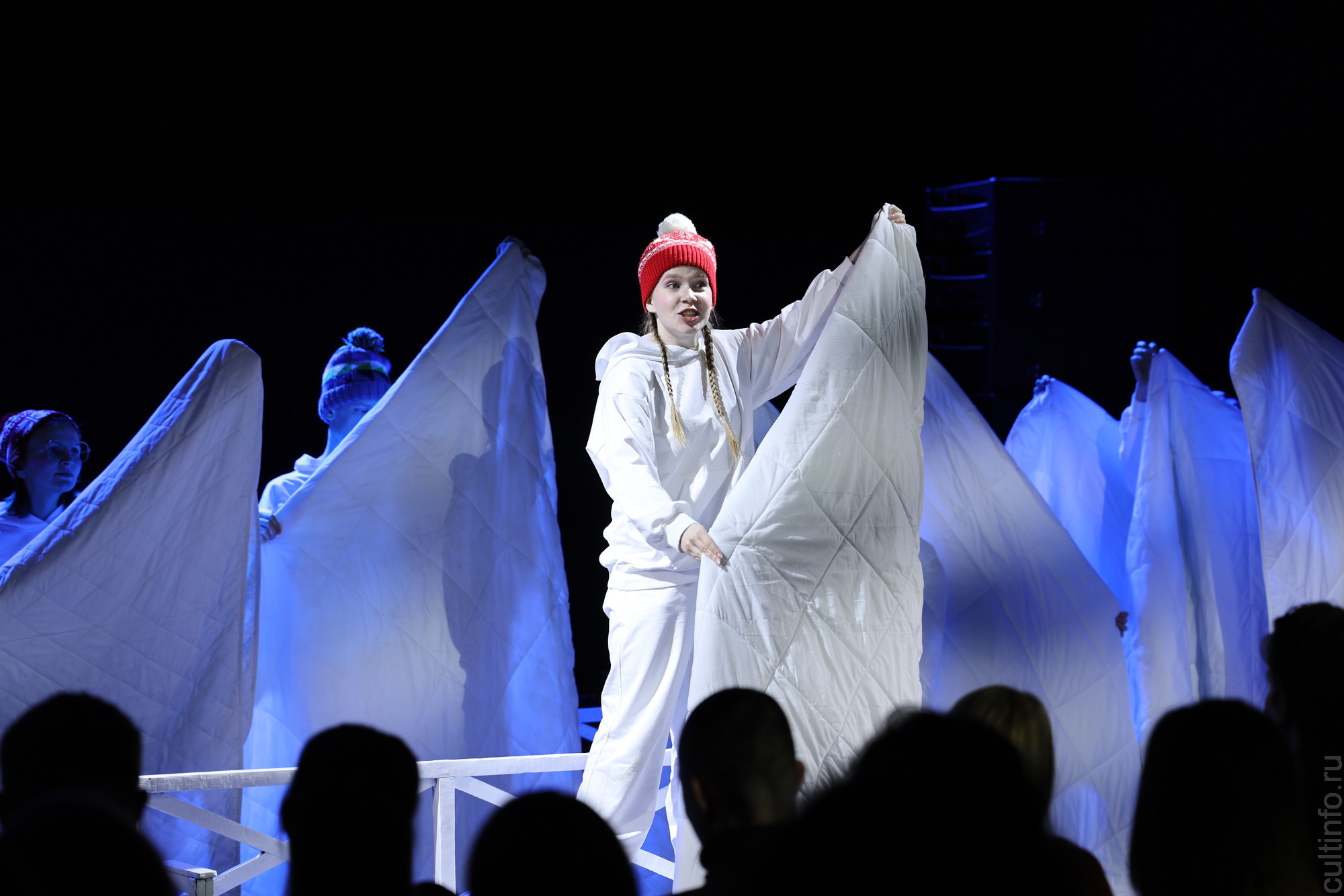 Арт-терапия или сам себе артист: актерская мастерская «Безмаски» набирает команду на очередной поток