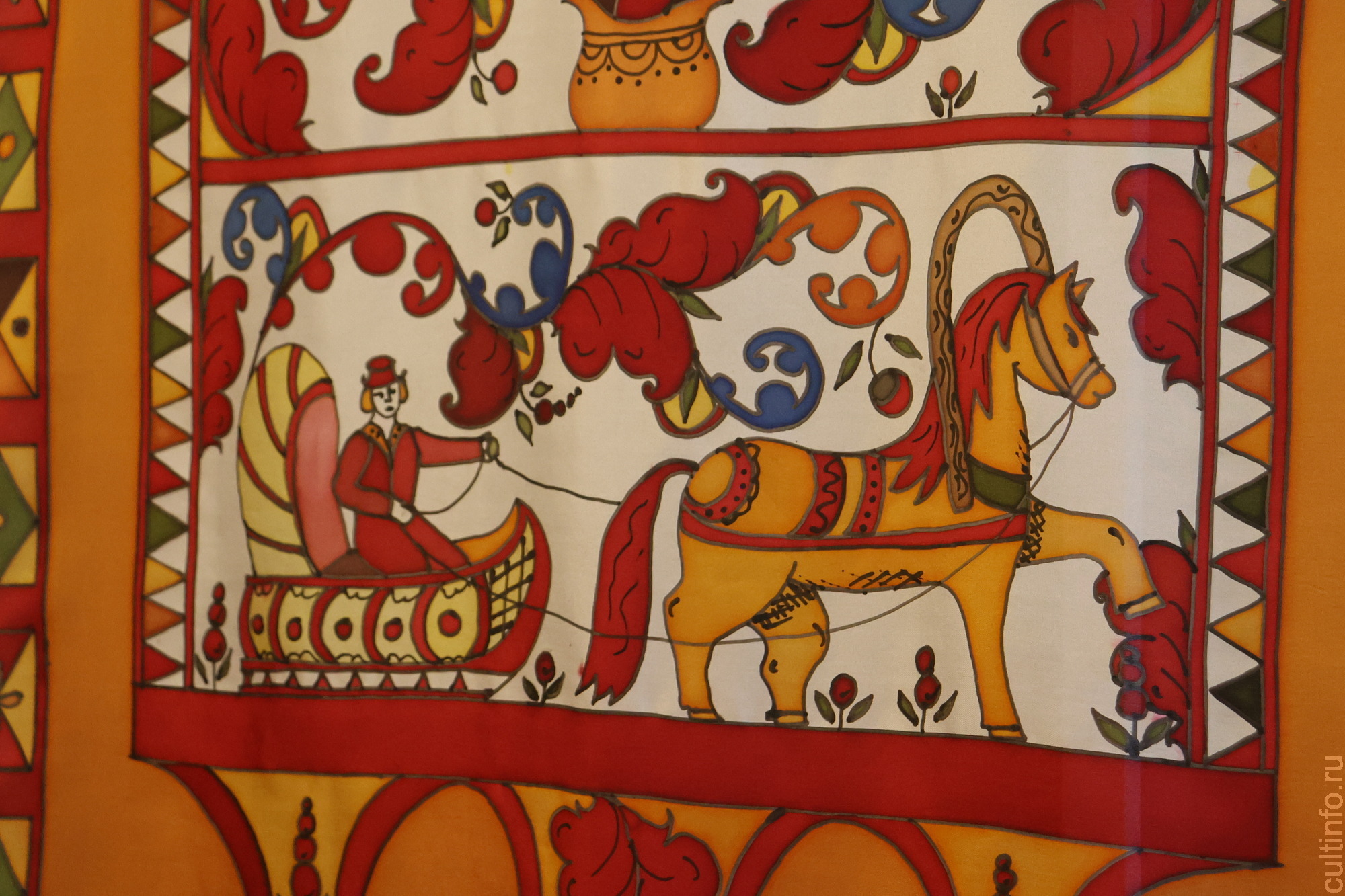 Борецкую роспись на шелке увидят вологжане в Центре ремесел