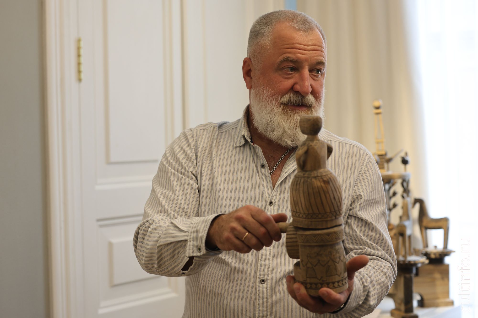 Алексей Безобразов