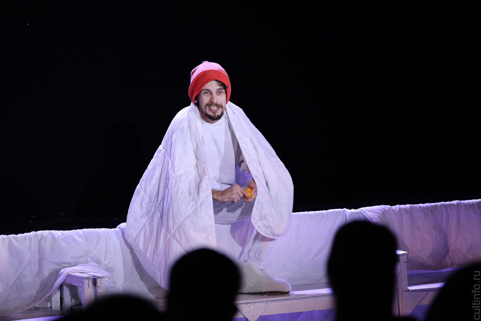 Арт-терапия или сам себе артист: актерская мастерская «Безмаски» набирает команду на очередной поток