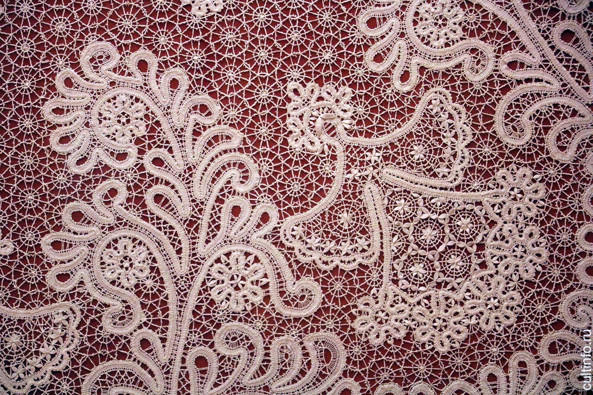 Ангелина Ракчеева. Скатерть «Метелица». 1983. Фрагмент