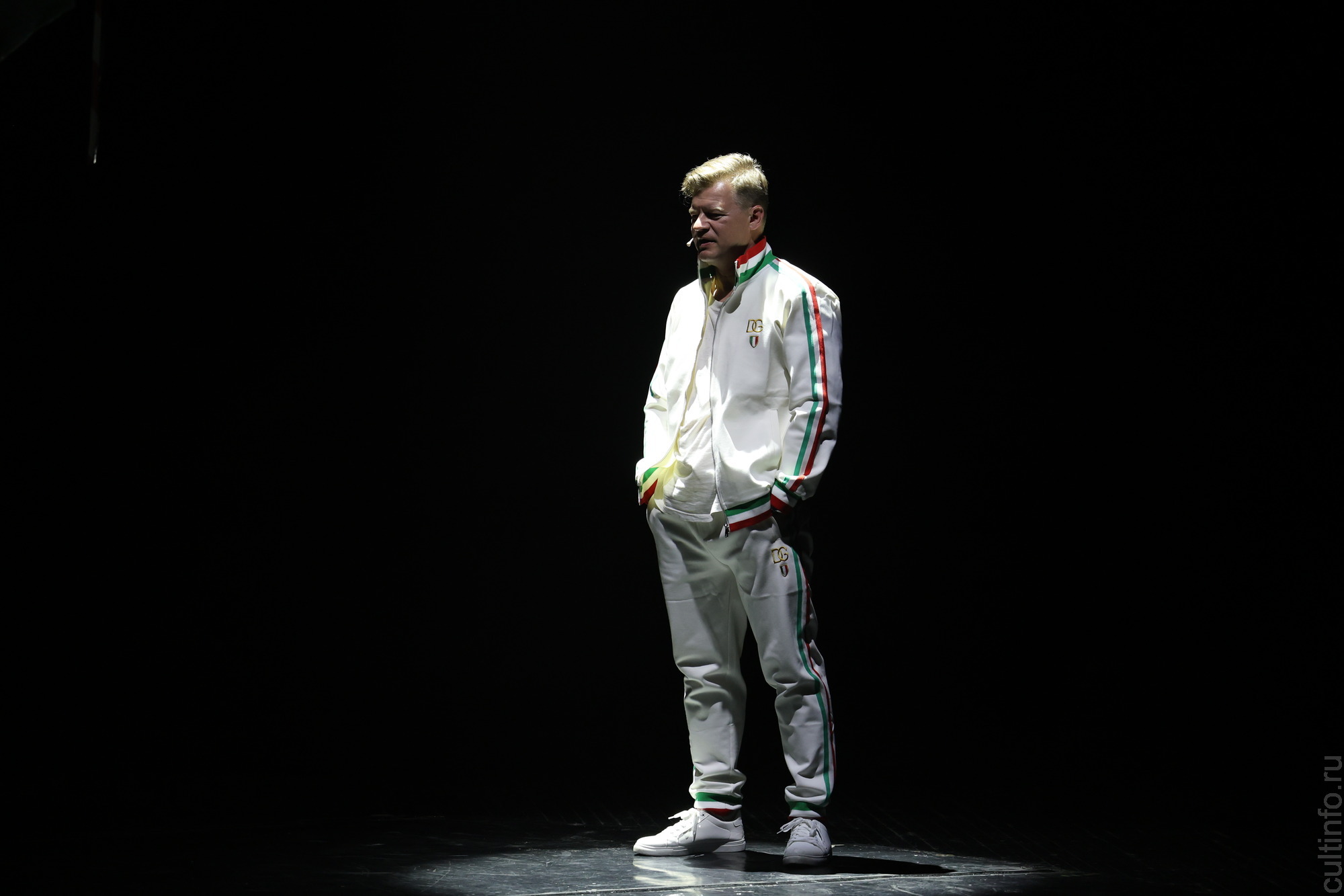 Премьеру «Ураган» по написанной специально для Вологодского театра юного зрителя пьесе представили зрителю