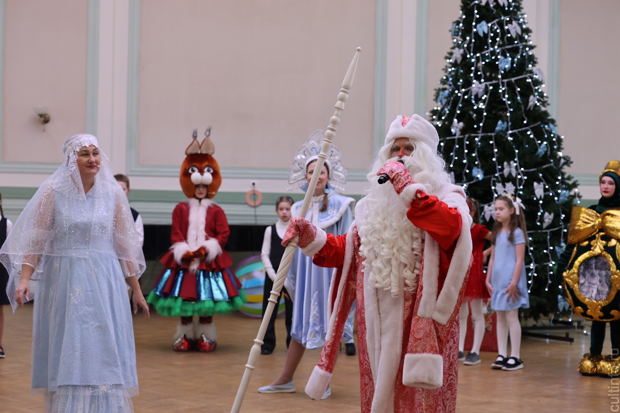 «Сказки Деда Мороза», озвученные самим зимним волшебником, представляет областная детская библиотека