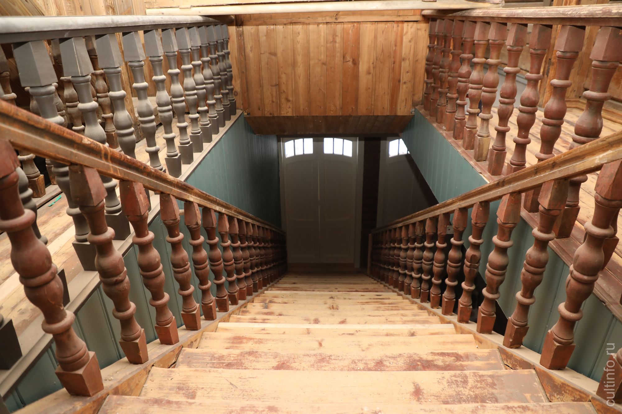 Парадная лестница