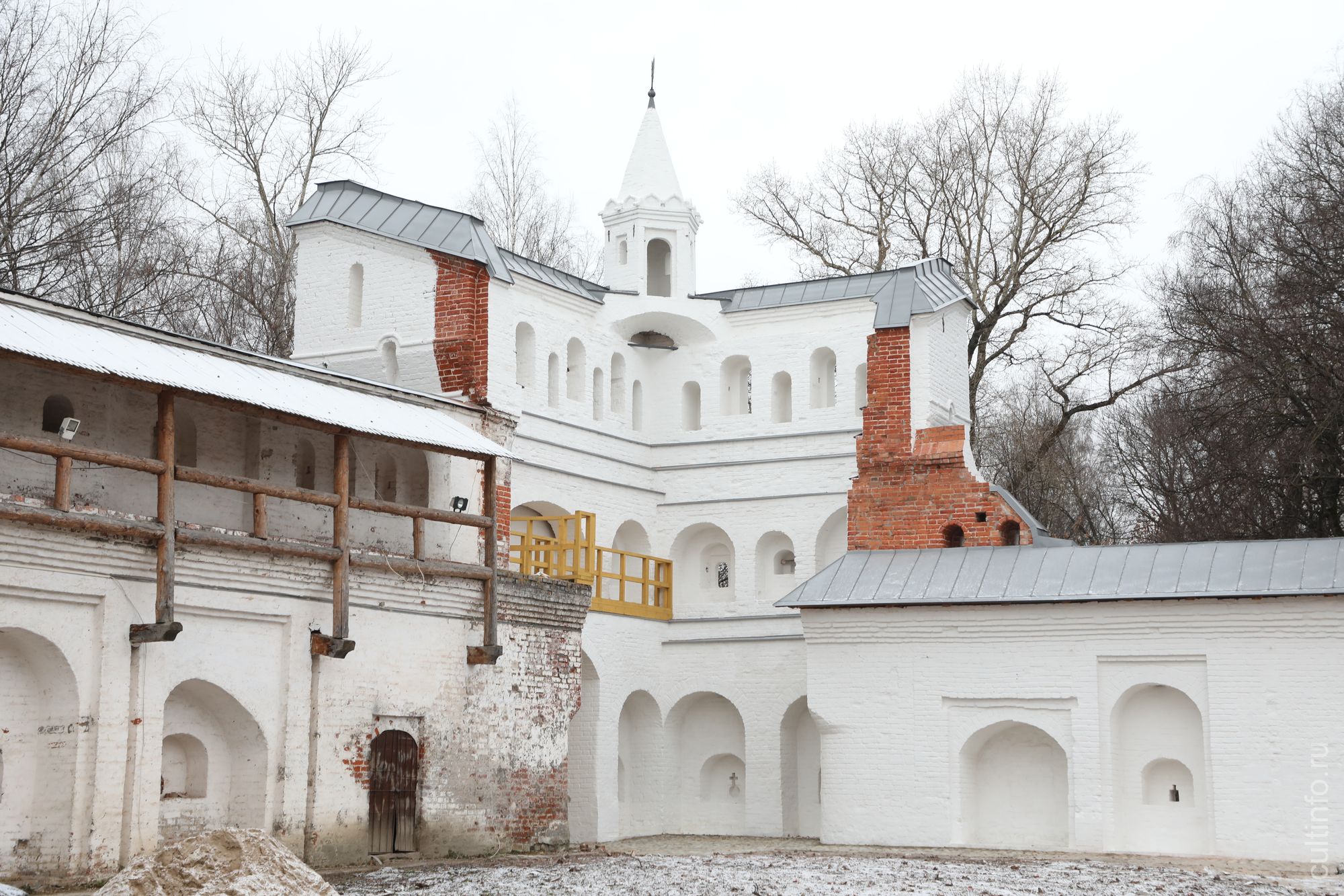 Пятницкая башня 