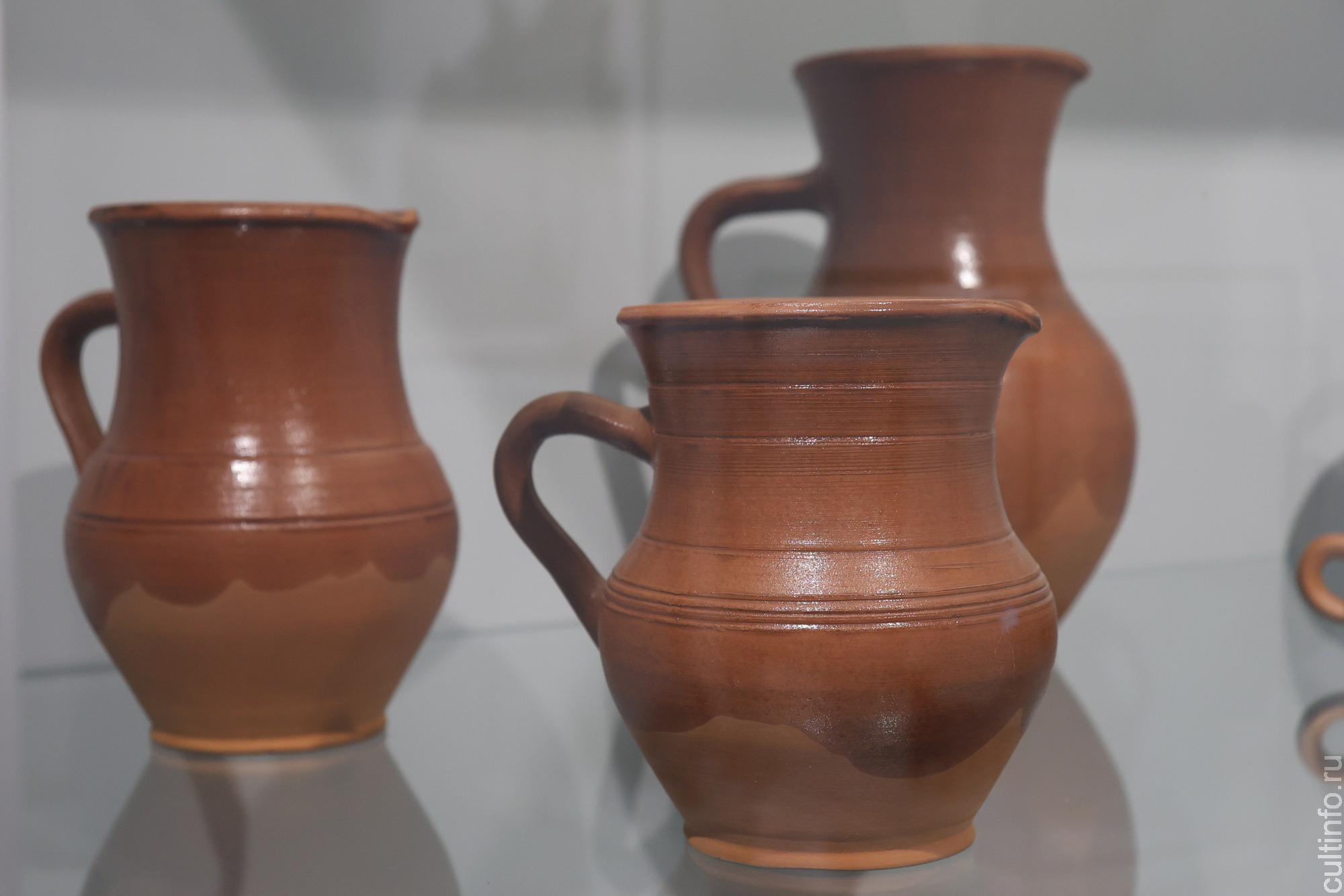 Керамику Сергея Лопатенко и его коллег представили на выставке в Мастерской Татьяны Чистяковой в Вологде