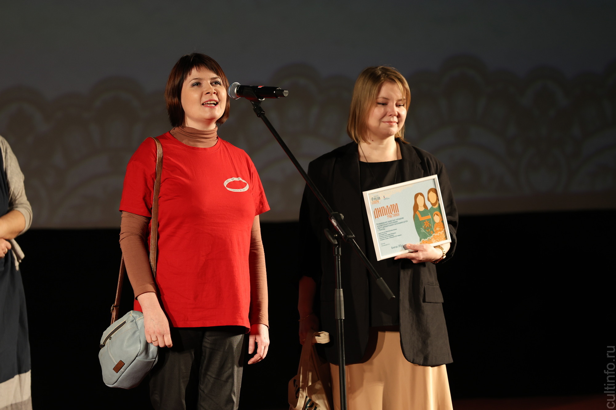 Итоги Международного  фестиваля сказок «Фрески Севера: фольклор и семья» подвели в минувшие выходные в Вологде 