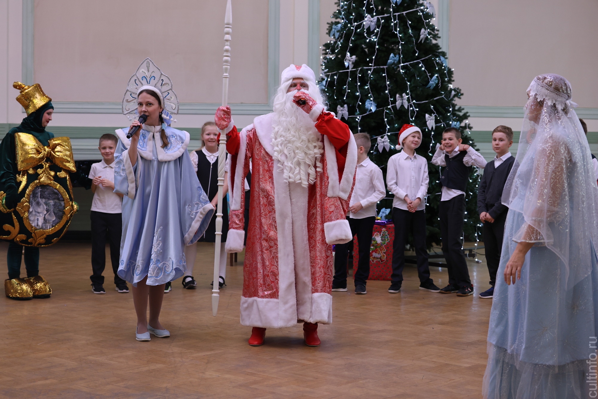 «Сказки Деда Мороза», озвученные самим зимним волшебником, представляет областная детская библиотека