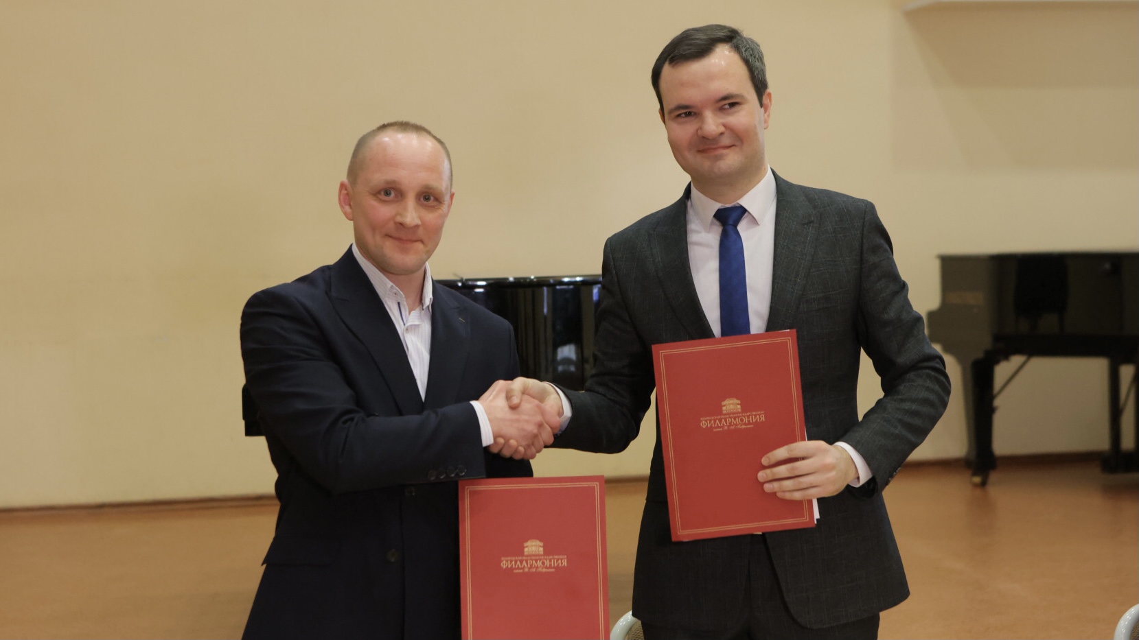 Денис Санчев, Александр Парецкий