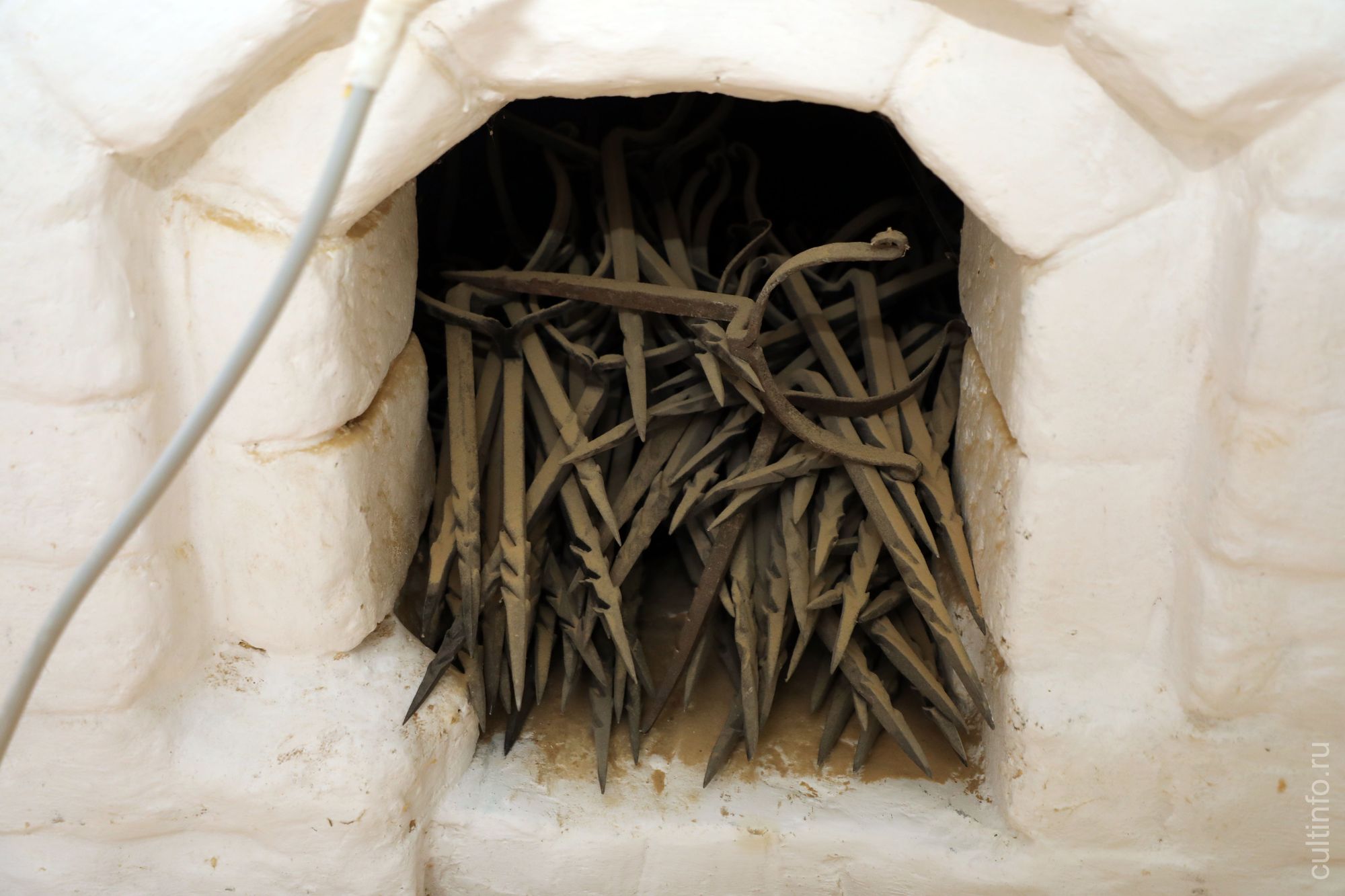 Ухваты для водосточной трубы 