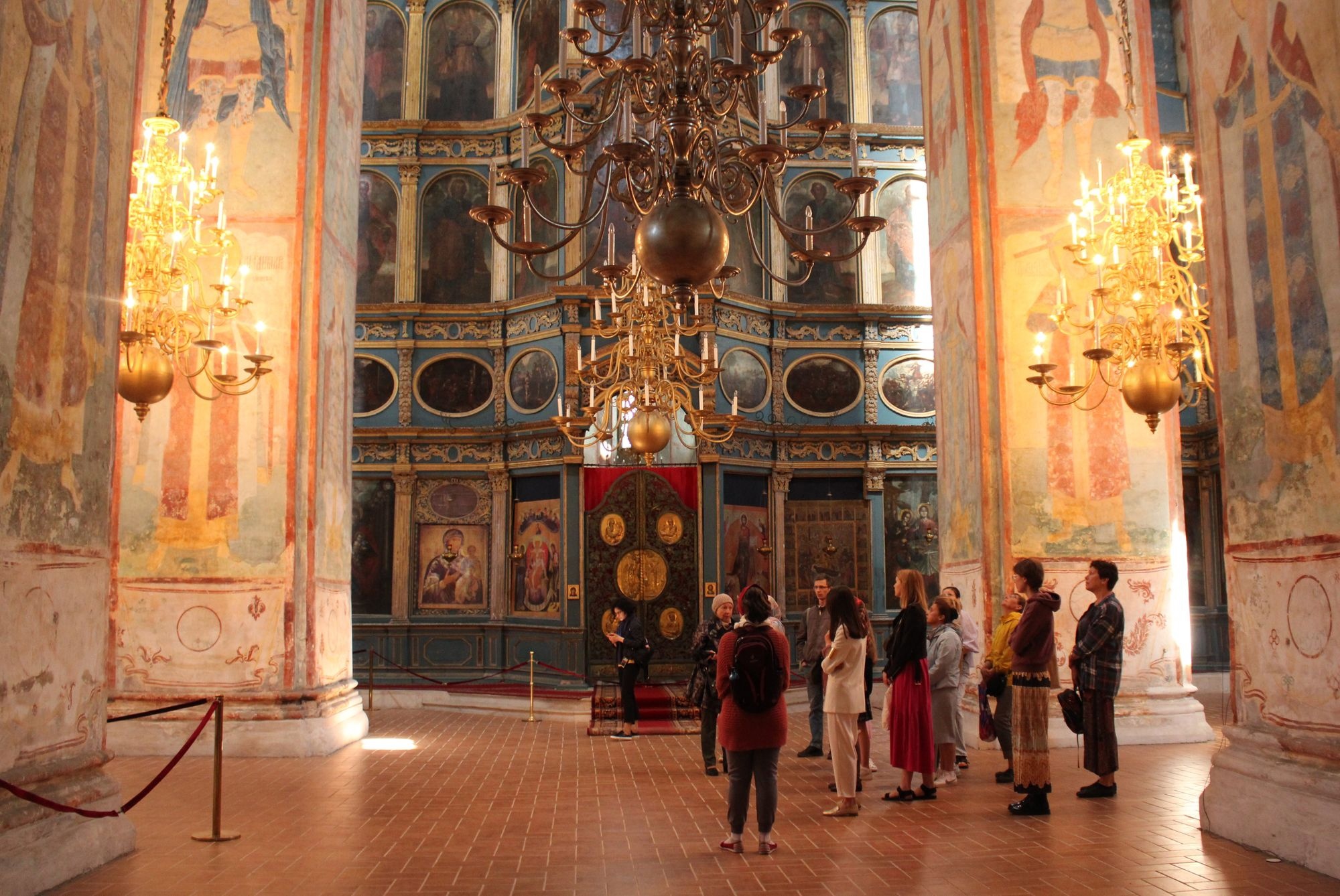 Экскурсия в Софийском соборе. Фото ВГМЗ