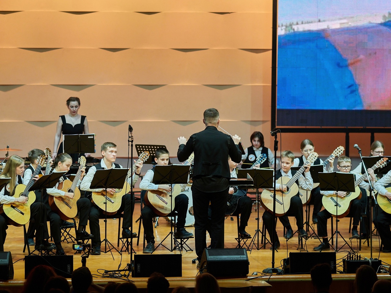 Оркестр гитар «Guitarra canto»